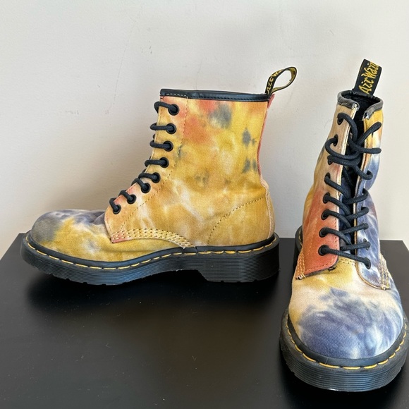 Dr Marten AW004 Castel Tie Dye Canvas Combat Boots Women's Size 6 - Picture 3 of 8